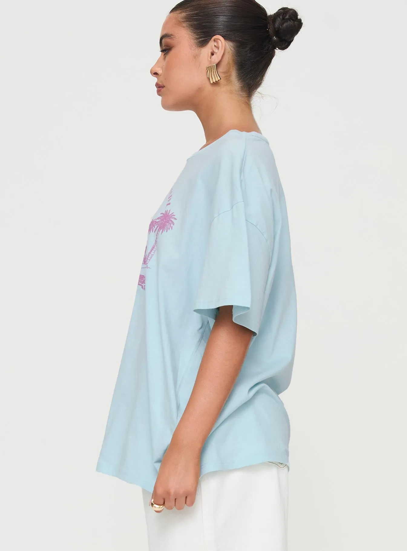 Beach Road Hotel Tee Blue