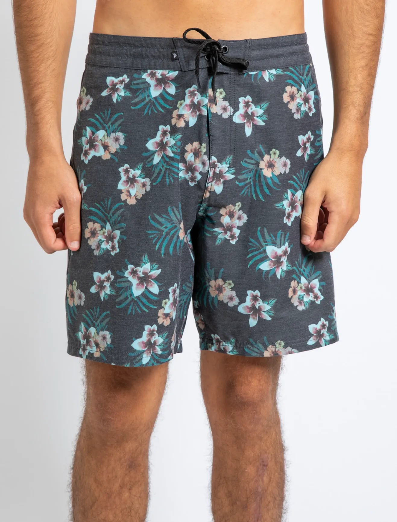 Rusty USA Maui Tropics 18 Boardshort Black Tropical BLACK TROPICAL