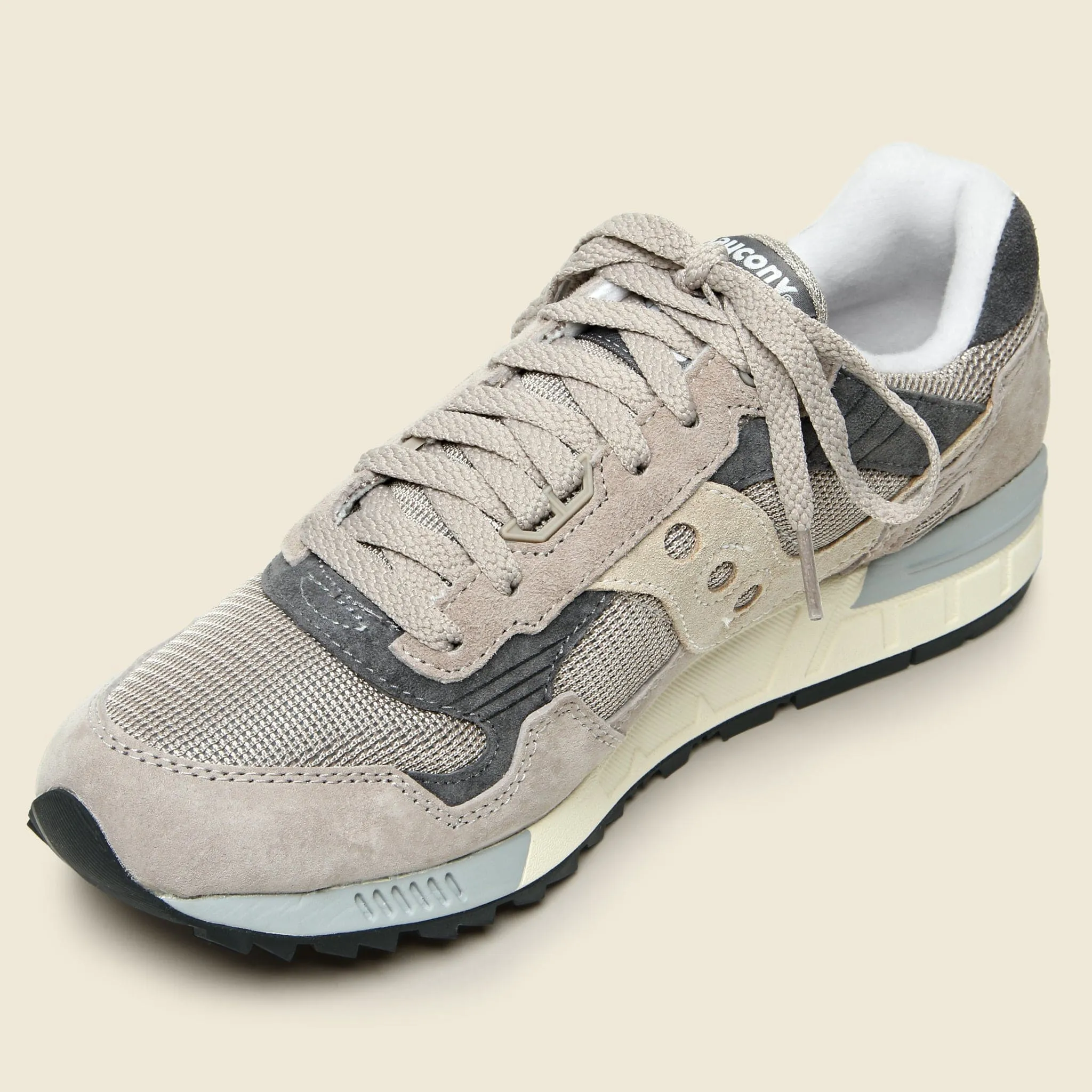 Shadow 5000 Essential Sneaker - Grey/Cream