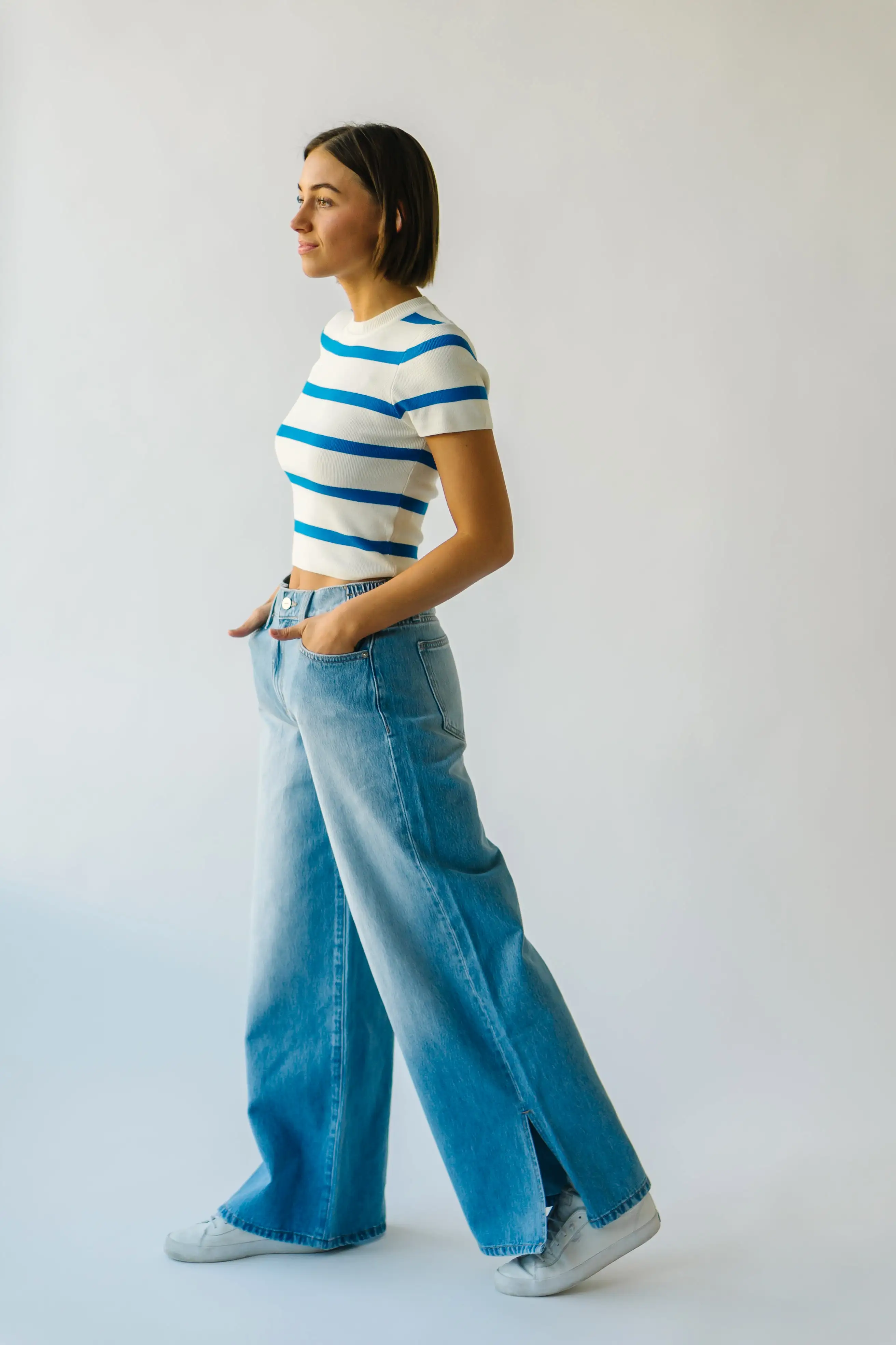 The Dundee Bold Striped Tee in Blue + White