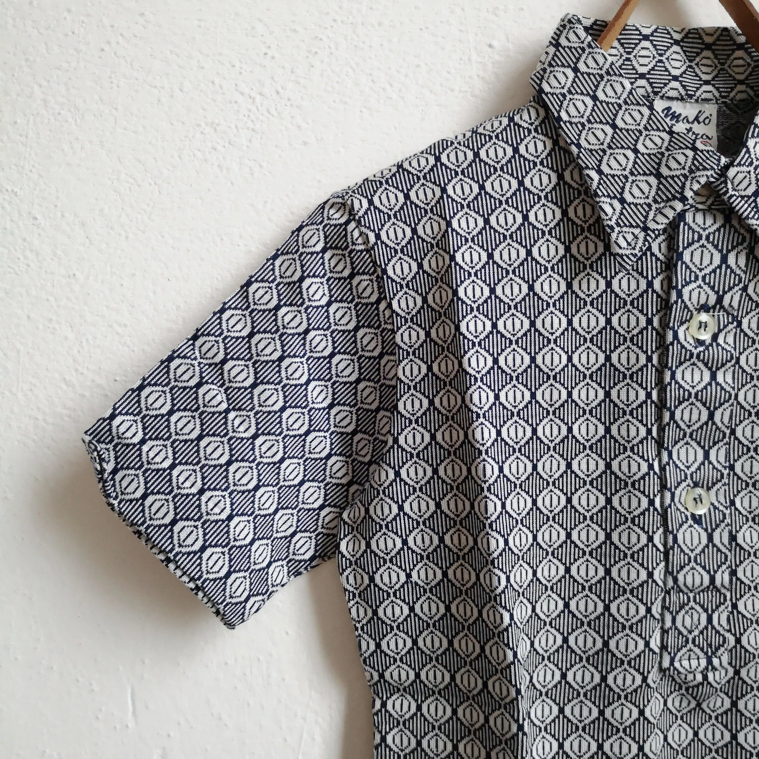 [Unworn]  VINTAGE Geometric print polo (dead stock)